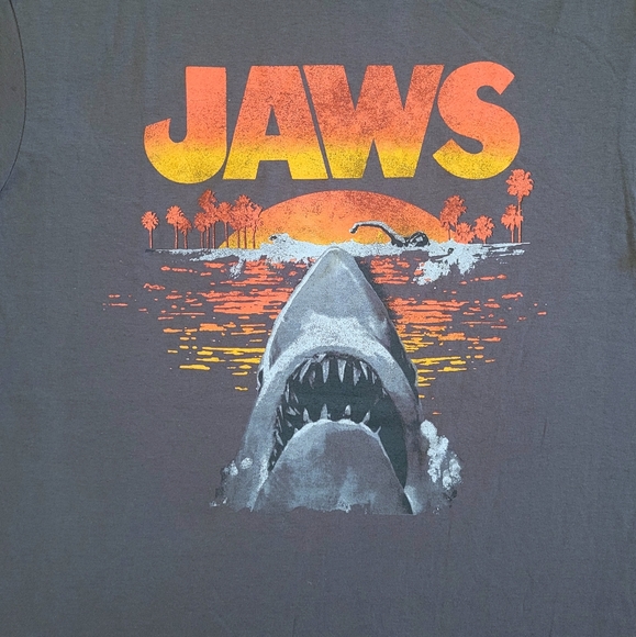 Mad😡 Engine Global🌎 LLC JAWS🦈 Graphic Tee👕 - NWOT - Picture 9 of 11